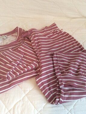 Olive & Oak Mauve and White Stripe Two-Piece lounge or pajamas set, Size XL